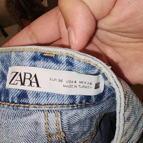 ZARA  Size 4 high rise distressed raw hem denim shorts