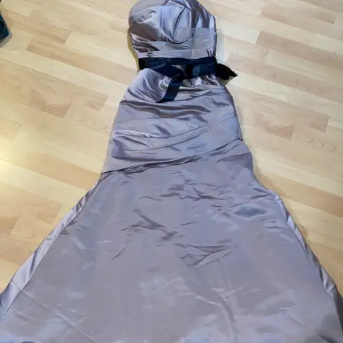 WTOO by Watters & Watters Strapless Champagne with Black Bow Maxi Gown size 2 Tan