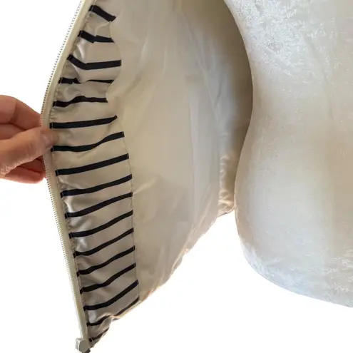 Colebrook navy blue and off white striped zip up puffer vest with pockets S