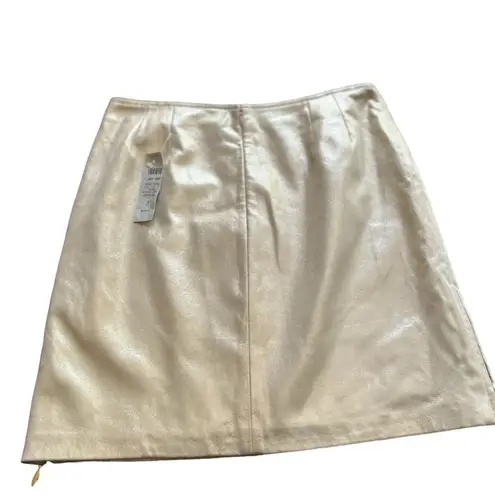 Cache  leather skirt 100% metallic ivory, cream leather skirt, size 8 NWT