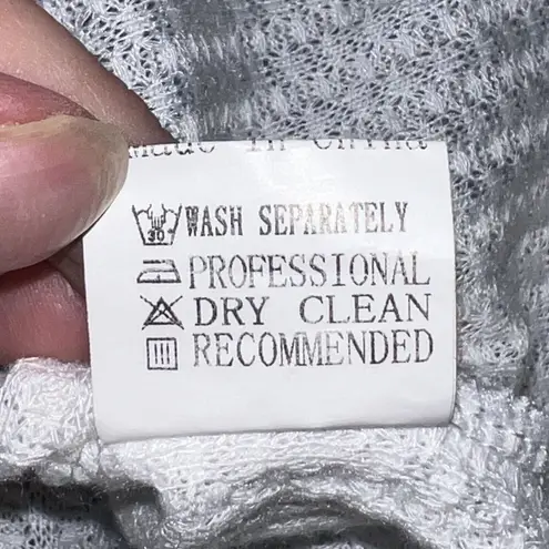 MissLook Gray & White Striped V