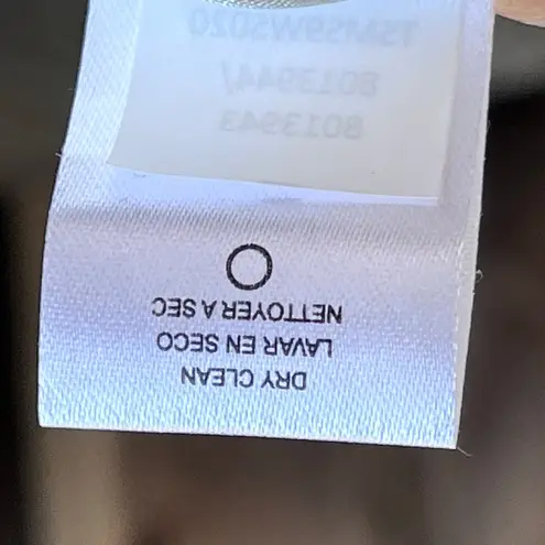 Tahari White And Black Boucle Tweed Mini Skirt Size 10. NEW