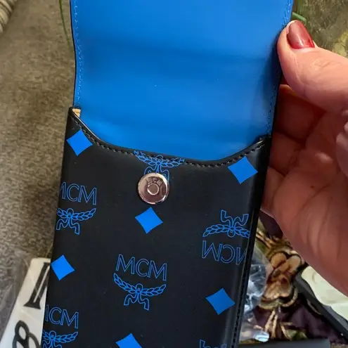 MCM Authentic Leather VISETOS logo print phone/card lanyard/Crosby