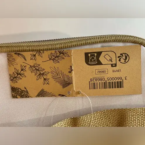 Yves Rocher NWT Women’s White Gold Tree Print Cosmetic Beauty Case Size 7”x5”