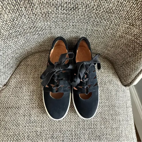 L'amour Des Pieds Kanav Suede Cut Out Sneakers Size 6.5M EUC Black