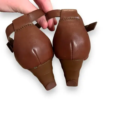 Kenneth Cole Reaction Cedar Brown Leather Strappy High Heel Wedges Sz 8.5