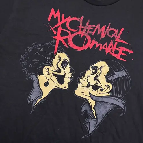 My Chemical Romance Vampires Kissing Punk Rock Band T-Shirt Size Large