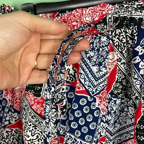 Vintage Roo Crossing Paisley Boho Shorts Pull On size small Red