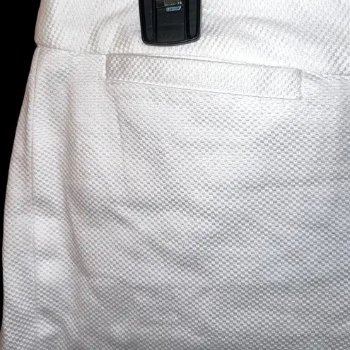 Susan Bristol Women's 4 White Cotton Flat Front Bermuda Shorts Stretch