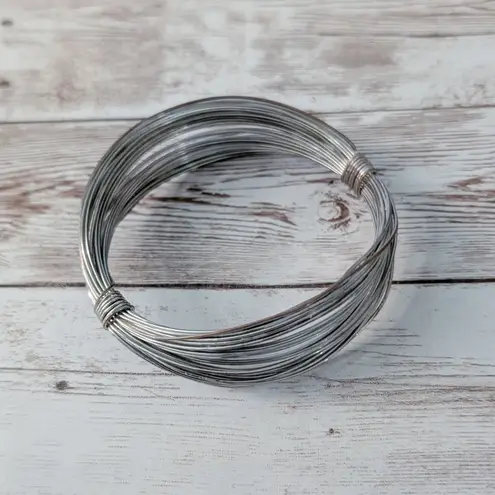 Silver Tone Wire Bracelet