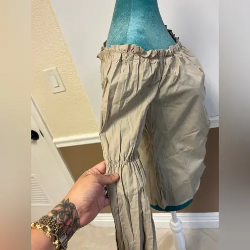 United Colors Of Benetton Off-Shoulder Blouse Women’s Size M Beige Button Front