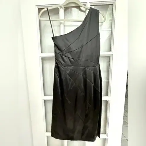 Calvin Klein  Classic Black One Shoulder Satin Timeless Formal Party Dress Size 2