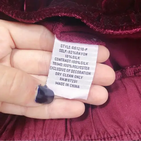 Johnny Was • Aurora velvet joggers Das maroon wine silk cropped pant burgundy