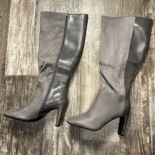 Journee Collection Wide Calf Women’s Boots Size 8.5