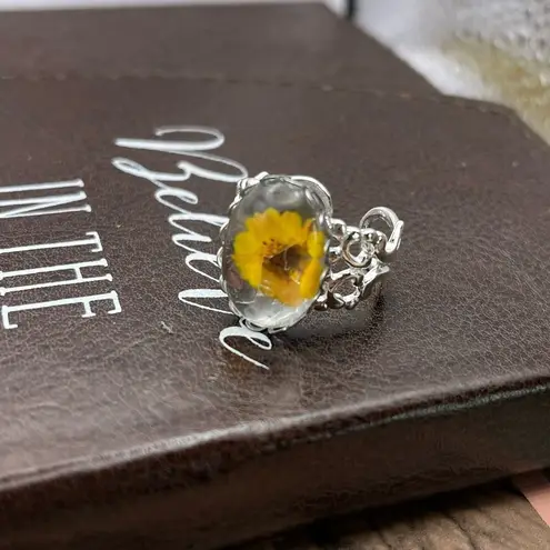 Handcrafted Women’s Yellow Daisy Flower Glass Cabochon Stainless Steel Ring