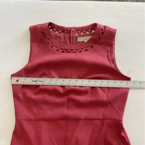 Loft  Women new dress size 10 round neck sleeveless design at neck Classic style