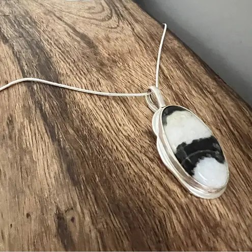 925 Sterling Silver White buffalo Turquoise Necklace Womens Gemstone Jewelry Black