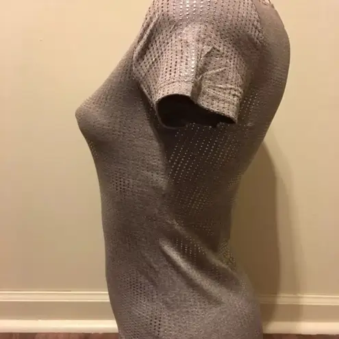 BKE NWOT Buckle V-Neck Shirt Size Small Champagne Very Nice