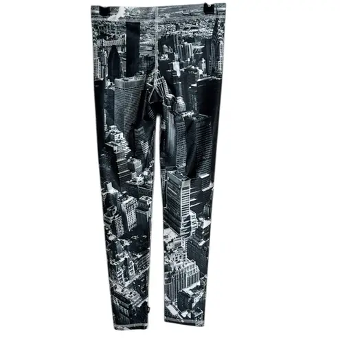 Terez for Equinox Urban Skyline Cityscape Print Black Gray White Leggings Size M
