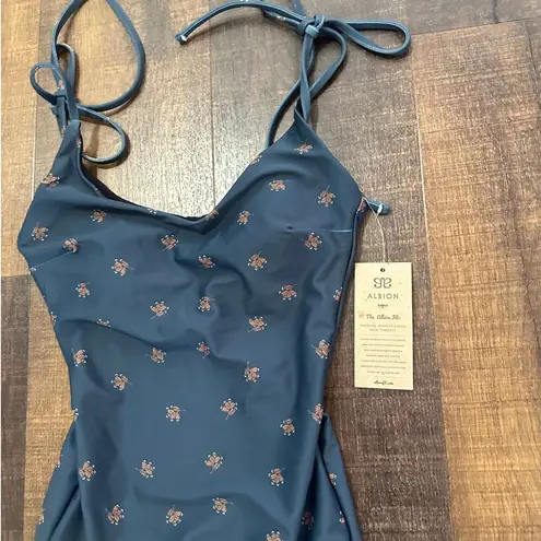 ALBION FIT NWT Ocean + Coral The Natalie One-Piece Swimsuit Size XXS