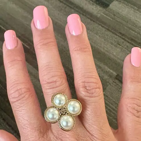 Tory Burch New  Size 7 ROPE CLOVER RING IN GOLD Brand new with Tag thumbnail 4