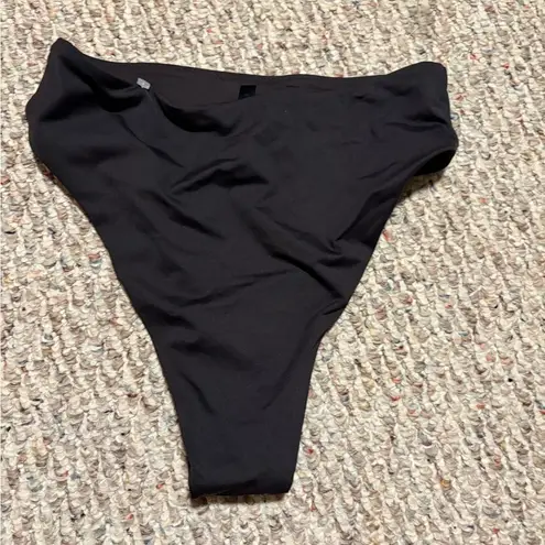 SKIMS NWT Mid Waist Bikini Bottom in Black Onyx- Size Small