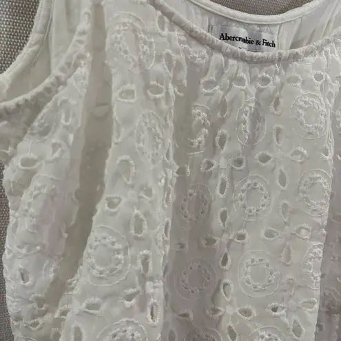 Abercrombie & Fitch  White Floral Eyelet‎ Dress Size Medium