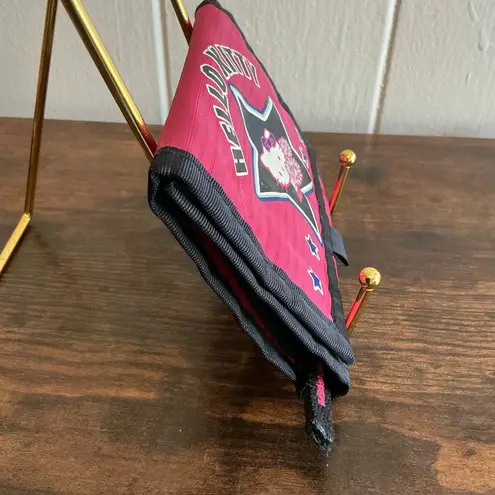 Rare Vintage HTF Sanrio 2001 Hello Kitty Cheerleader Burgundy Nylon Wallet Red