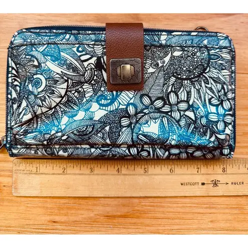 Sakroots Large Smartphone Wristlet Crossbody Navy & Cream Floral Zip Around