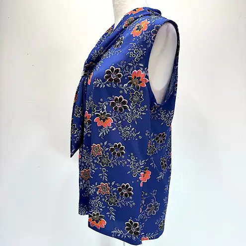 Adrienne Vittadini Blue Retro Floral Sleeveless Blouse Metal Logo Hardware