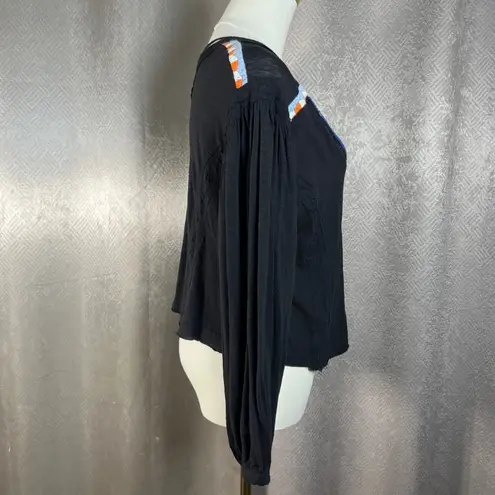 Free People  Black Embroidered V Neck Long Sleeve Boho Cropped Top Shirt Size S