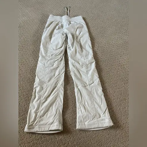 Lululemon  Studio II Pant Liner in Polar Cream Size 4 Bin 247