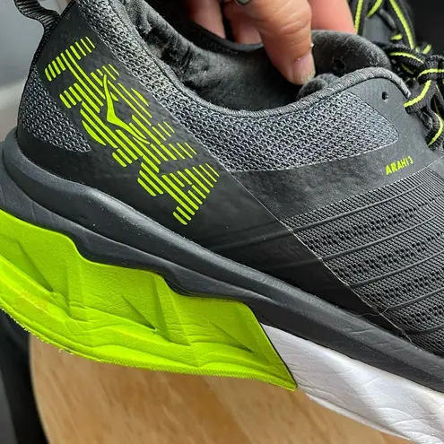 Hoka One One Arahi 3 Grey/Green Sneakers Size 9.5