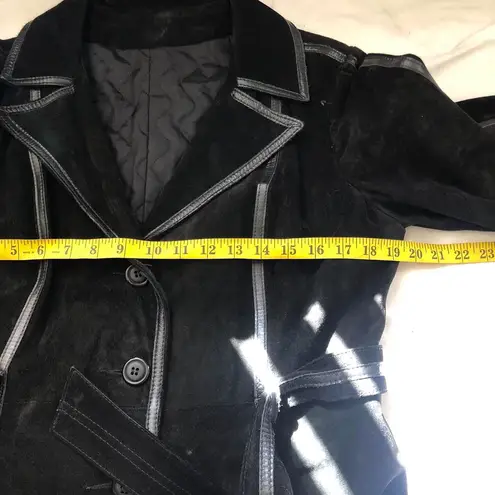1970s Vintage Gothic Whimsygoth Black leather & suede full length long trench coat jacket belted long sleeve button front Fully lined puffer material interior Size M - Image 4