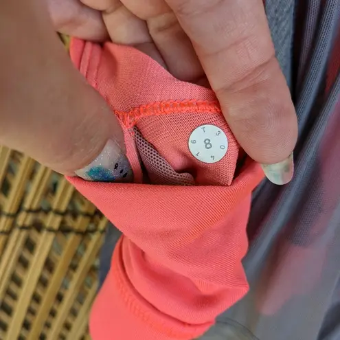 Lululemon  8 Work The Circuit Tank Top Built in Bra