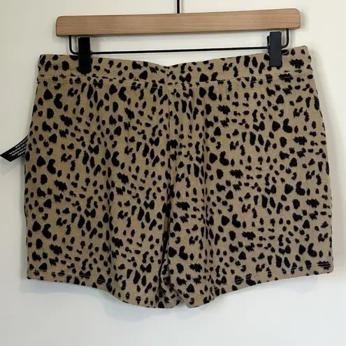 NWT 2Liv Cheetah Print Pull