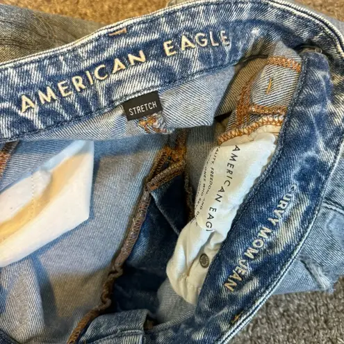 American Eagle  Curvy Mom Jeans Sz 14 Light Acid Wash Distressed