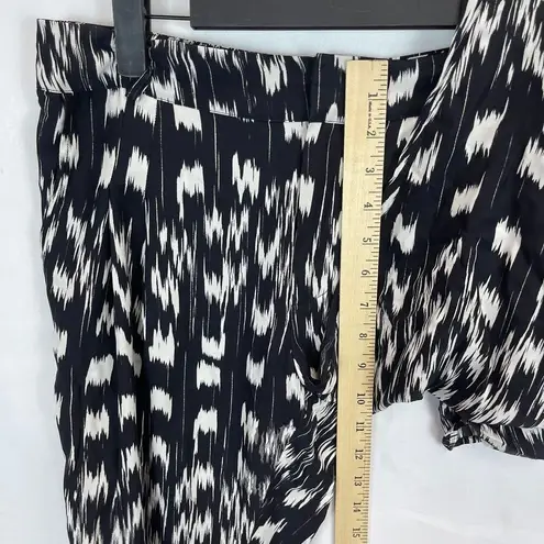 Parker Silk Pants Womens Size 6 Tapered Rouched Ankle Black White Abstract Print