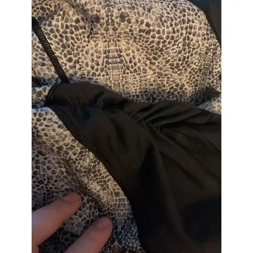 Calia crop leggings woman’s large black snake skin print ruched workout Athletic Gray