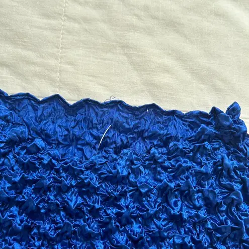 Blue popcorn pleated top Stretch to fit Size undefined