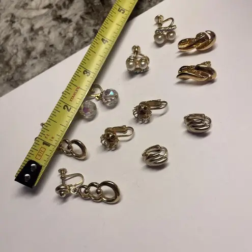 Monet Lot Of 6 Vintage Clip-on Screw On Costume Earrings Gold Tone 1 Signed 