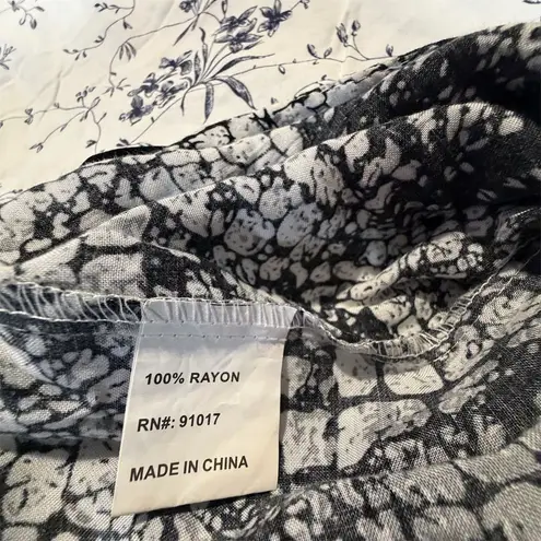 Solitaire Women's M Black Animal Print Dress Pants