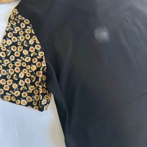 Vintage 80s KWBL Los Angeles Black Sunflower Embellished Short Sleeve T Shirt