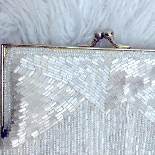 Vintage Look Pearl Color Seeded elegant cocktail bag purse Gold