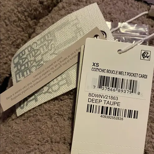 Barefoot Dreams 🎁 NWT CozyChic® Boucle Welt Pocket Cardigan