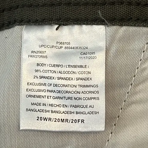 Dickies Women’s Green Duck Relaxed Carpenter Plus Size Shorts - NWT