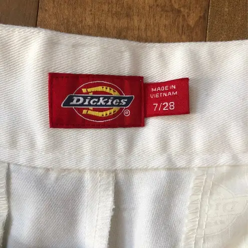 Dickies Girl Juniors' High Rise Fray white shorts size 7 28 waist