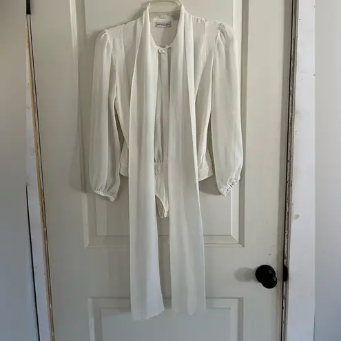New York & Company Ivory Button Down Tie Neck Bodysuit in EUC Size Extra Small