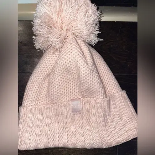 Calvin Klein BLUSH  LINED KNIT BEANIE WITH LARGE POM O/S