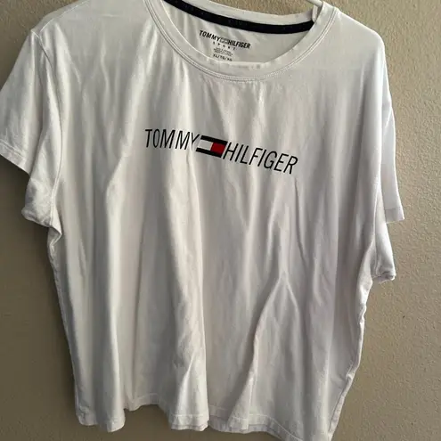 Tommy Hilfiger  Short T-Shirt  Size X-Large